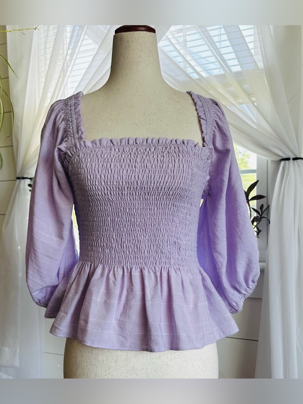 Lush Cropped Cottagecore Volume Sleeves Peplum Top in lilac 
Size Small EUC!